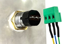 Kytkentäliitin TBC-5 ruuveilla mikrokytkinlukoille