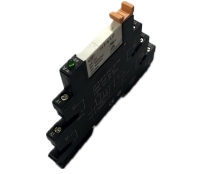 Rele 12V din-kiskoon vaihtokoskettimella, suojapiirillä ja tilatieto led