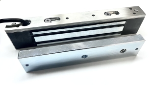 Ner 3000W-EX Magneettilukko räjähdysvaarallisiin tiloihin ruostumattomasta teräksestä tilatiedolla, kosteuden kestävä IP66