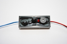 PSM-B1A12VBZ Jännitemuuttaja stabiloitu ± 4% summerilla