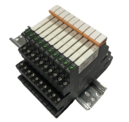 Rele 12V din-kiskoon vaihtokoskettimella, suojapiirillä ja tilatieto led